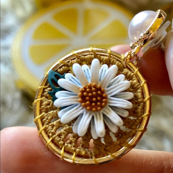 NEW ‘Maggie’ Earrings - Picture 4 of 4